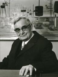 Arthur Stoll
